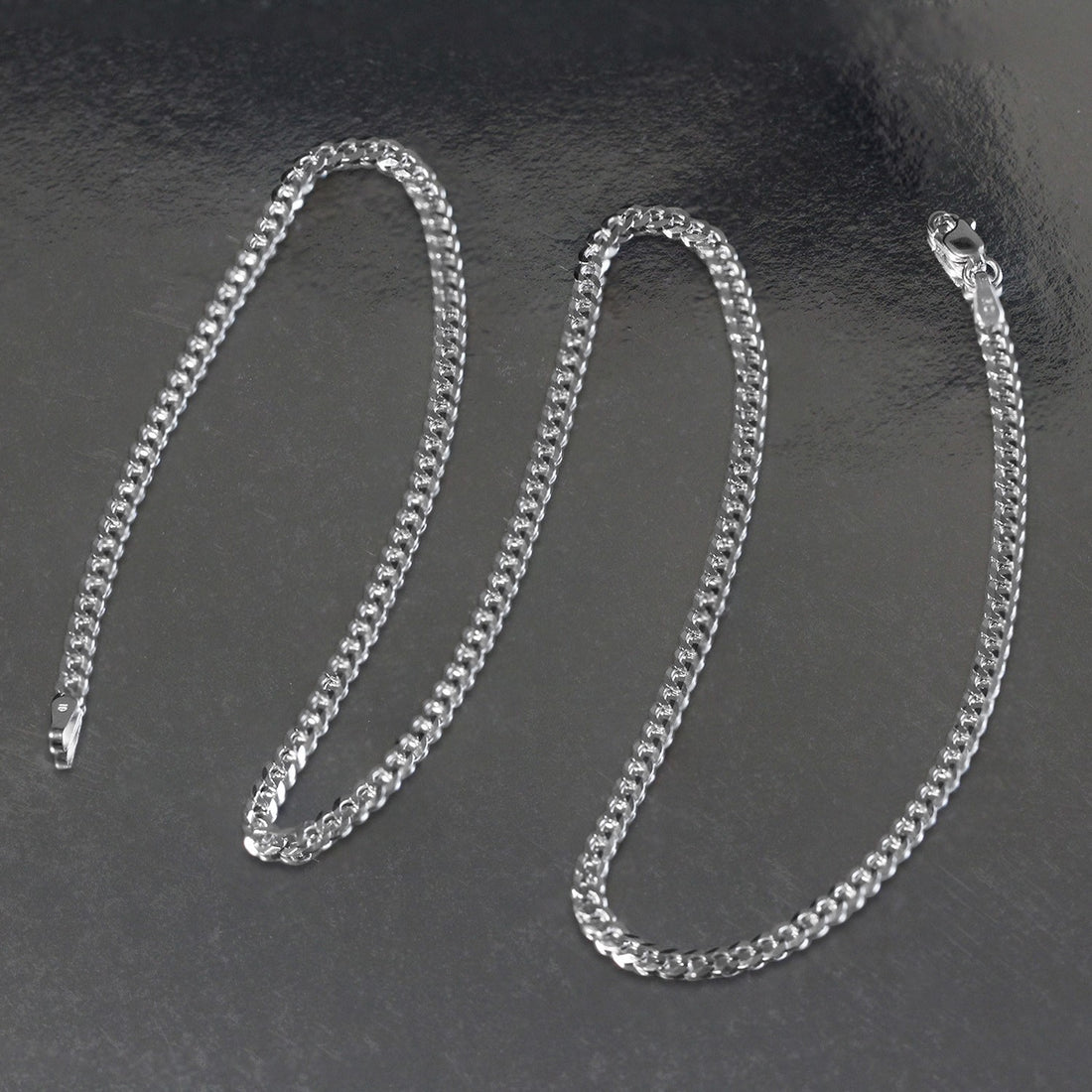 Chaîne gourmette en or blanc massif 14 carats (2,60 mm)
