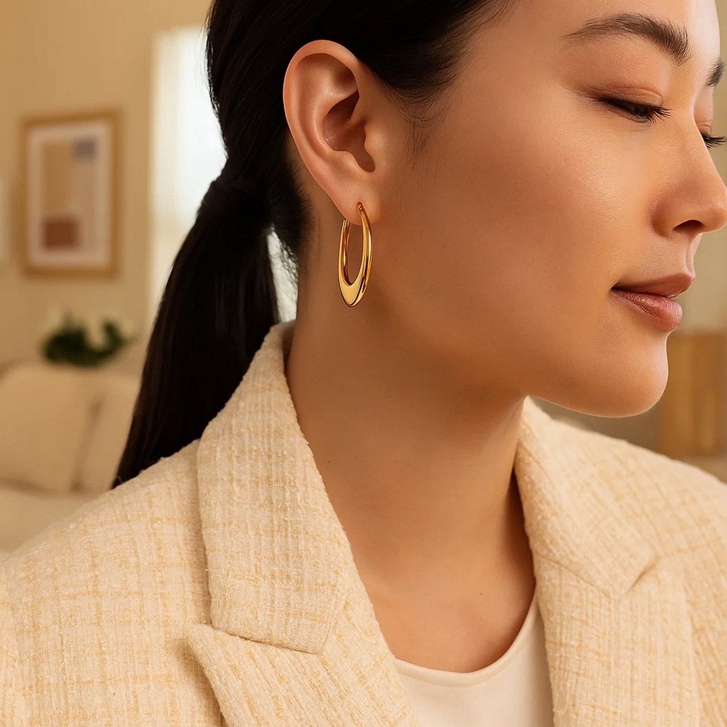 14k Yellow Gold Puffed Graduated Open Oval Earrings