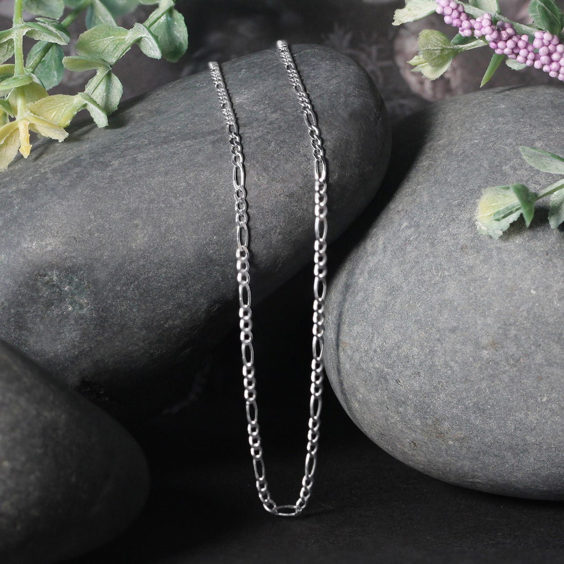 Chaîne Figaro en or blanc massif 14 carats (1,90 mm)