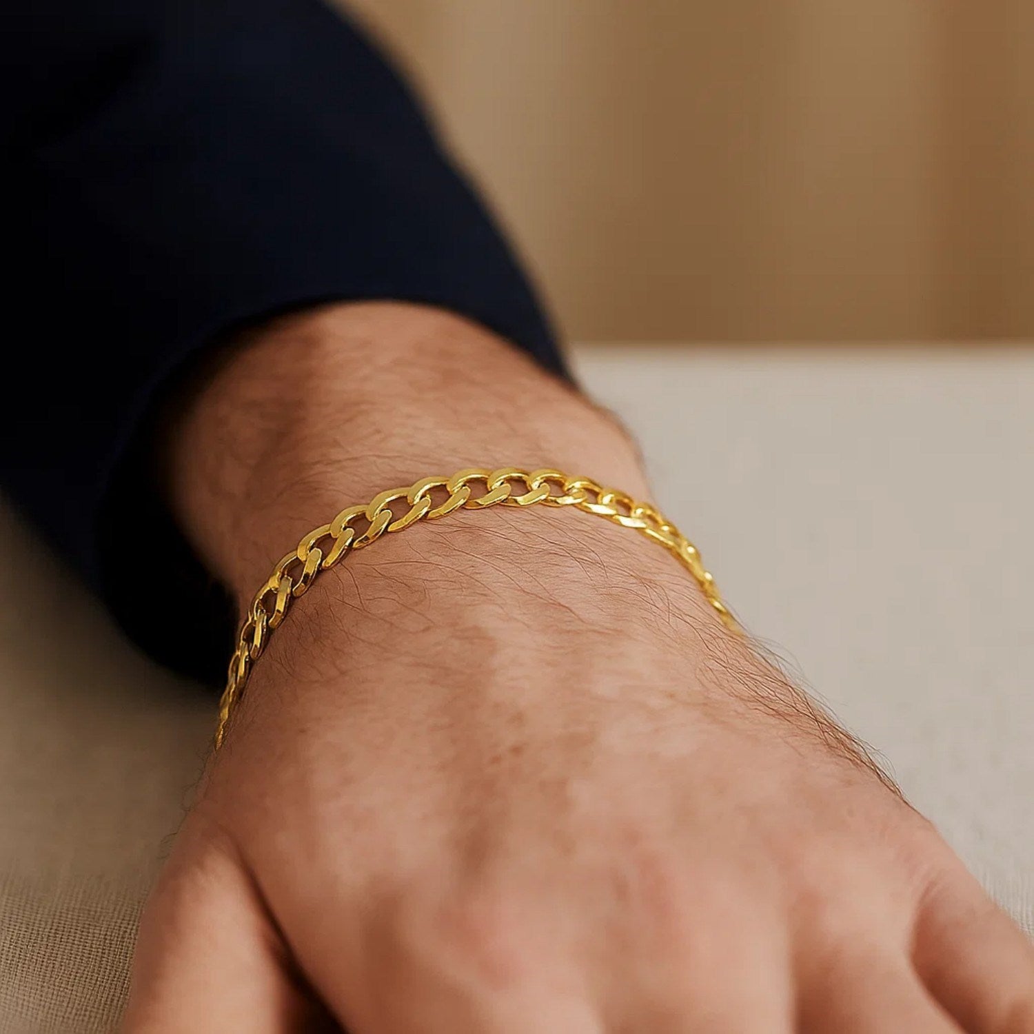 10k Yellow Gold Curb Bracelet (5.70 mm)