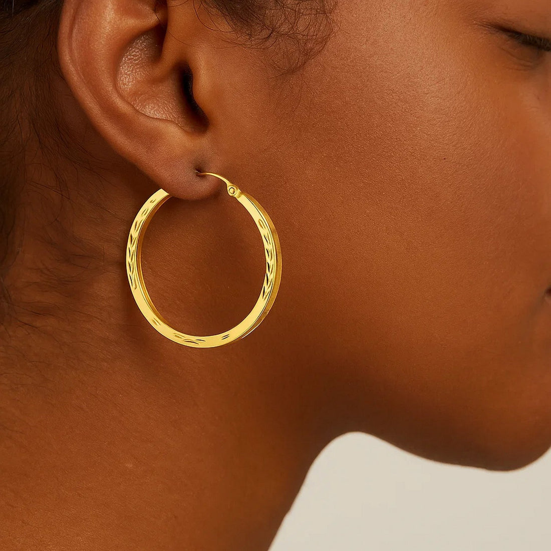 14k Yellow Gold Diamond Cut Hoop Earrings(2x35mm)