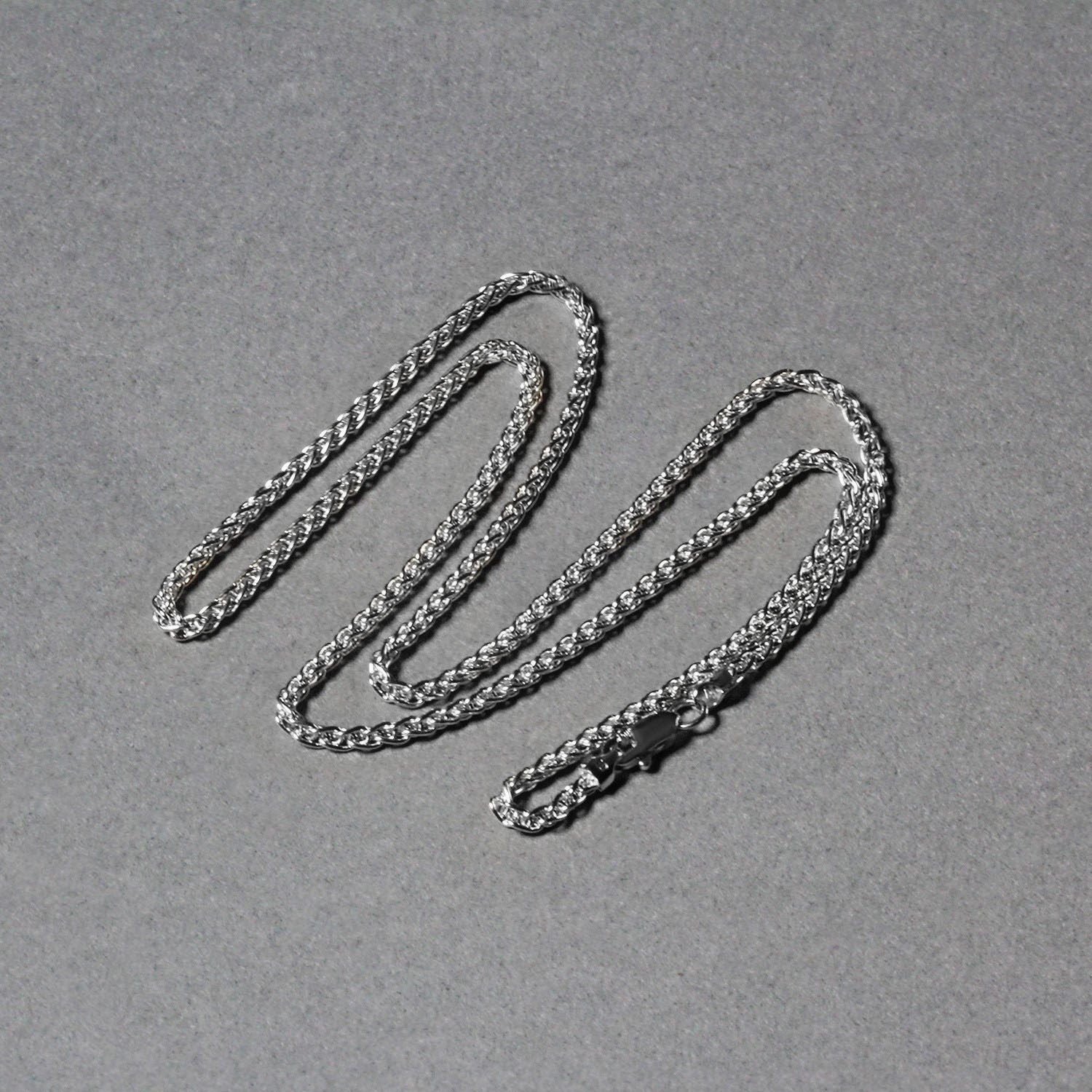 Chaîne en or blanc 14 carats à maille blé ronde (2,1 mm)