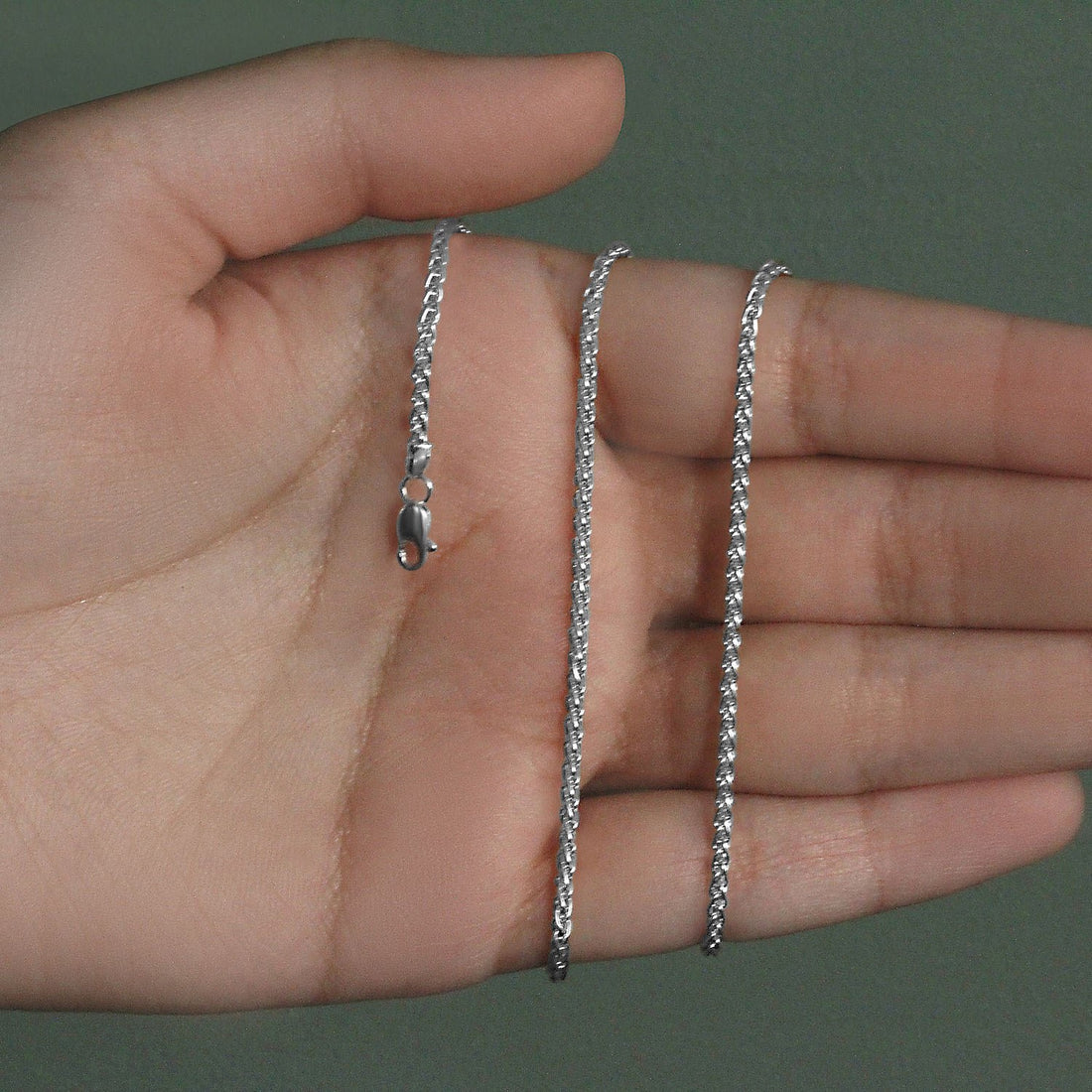 Chaîne en or blanc 14 carats à maille blé ronde (2,1 mm)