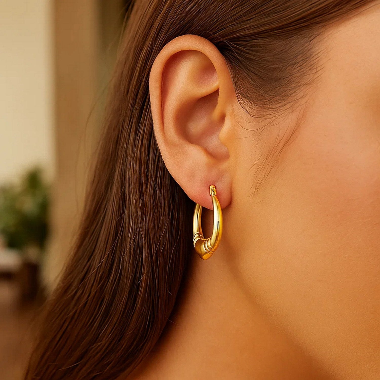 Medium Heart Hoop Earrings in 14K Yellow Gold – Diamonds and more
