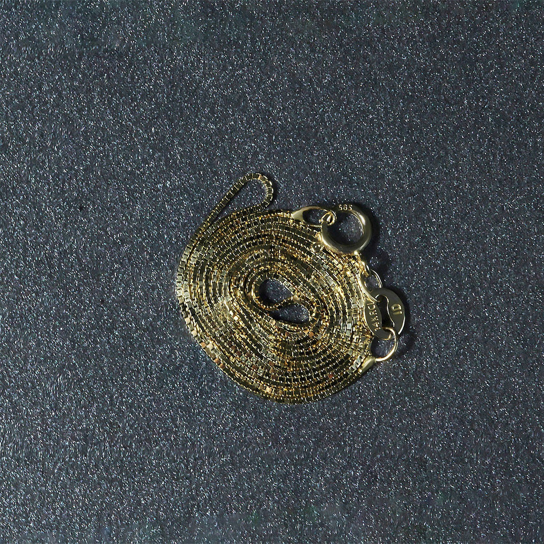 Chaîne classique en or jaune 14 carats (0,60 mm)