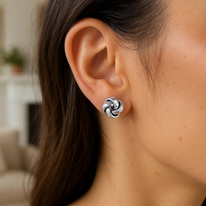 Sterling zilveren gepolijste liefdesknoop oorbellen (10 mm)