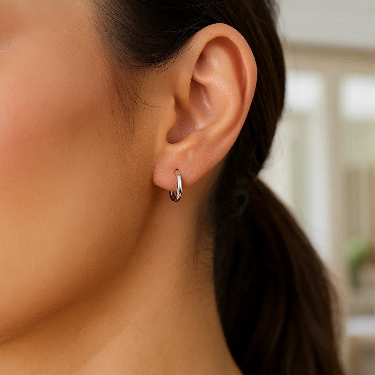 Boucles d'oreilles créoles fines et petites en argent sterling rhodié poli (2 x 10 mm)