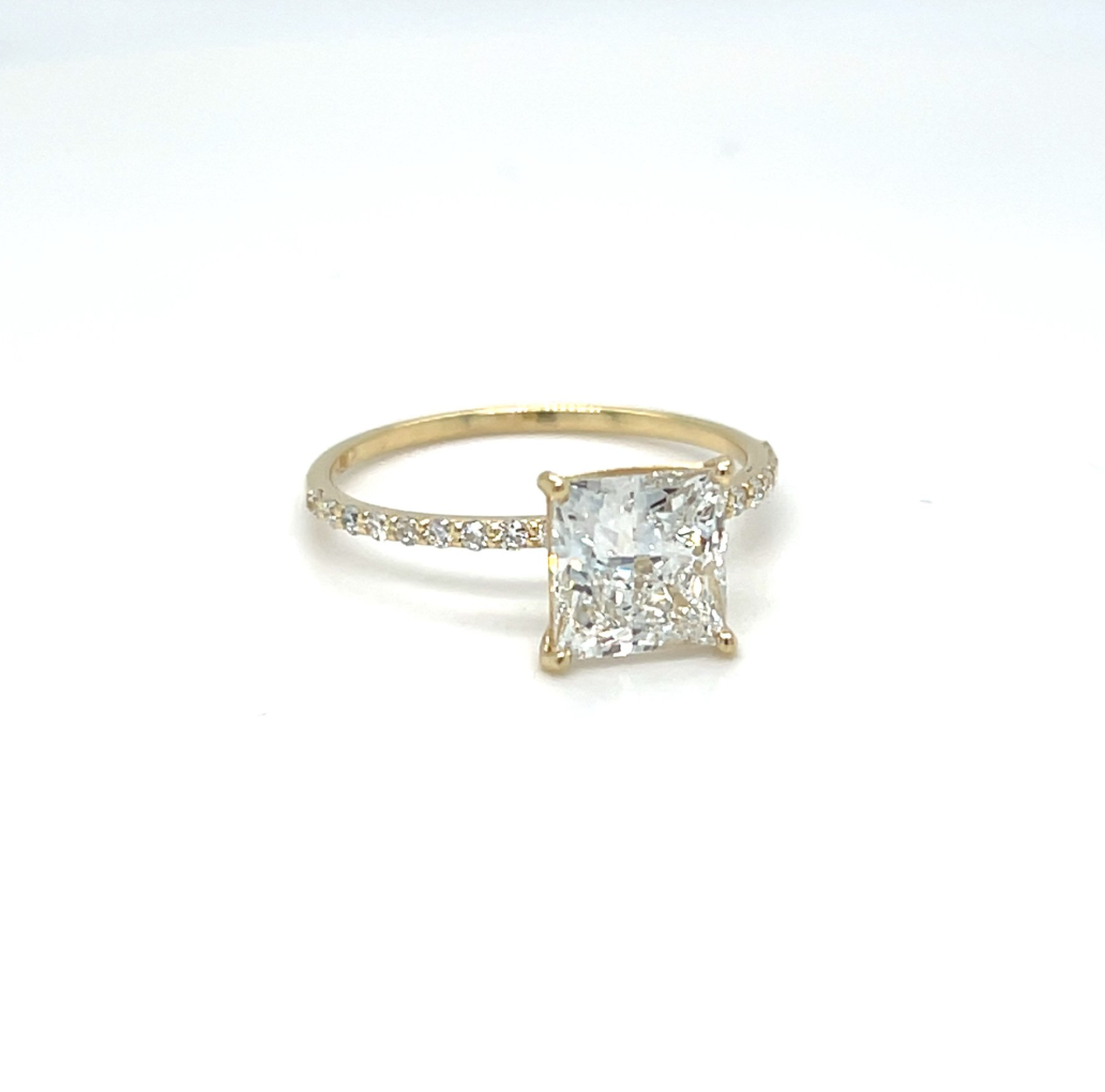 14 karaat geelgouden solitaire ring met 1,88 ct Princess Cut lab-grown diamant – IGI gecertificeerd