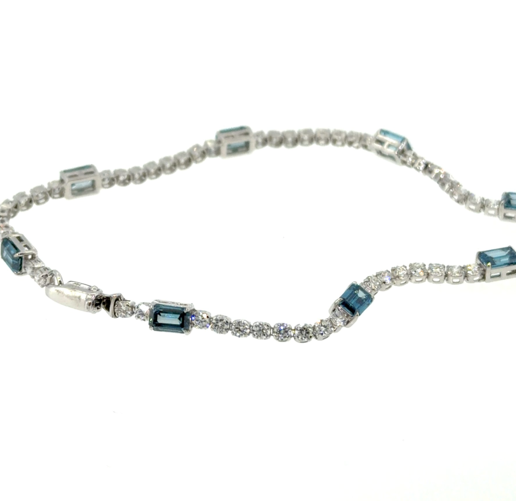 Exclusieve 14 karaat witgouden tennisarmband met 3,79 ct Fancy Vivid Blue lab-grown diamanten – IGI gecertificeerd